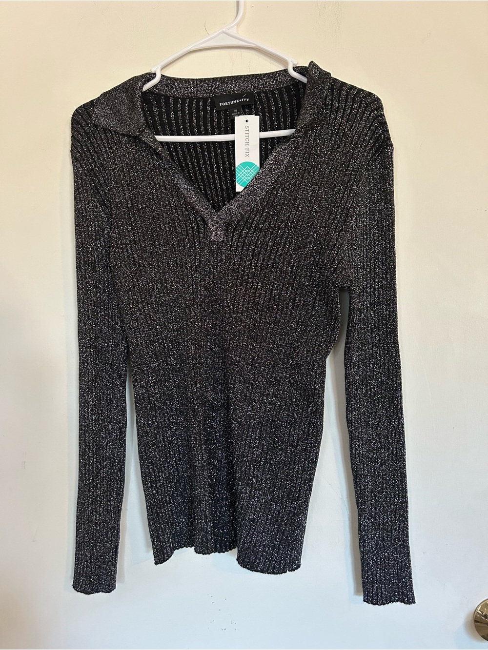 FORTUNE + IVY
Canterbury Collared Lurex Knit
Grey&Black Metallic- M